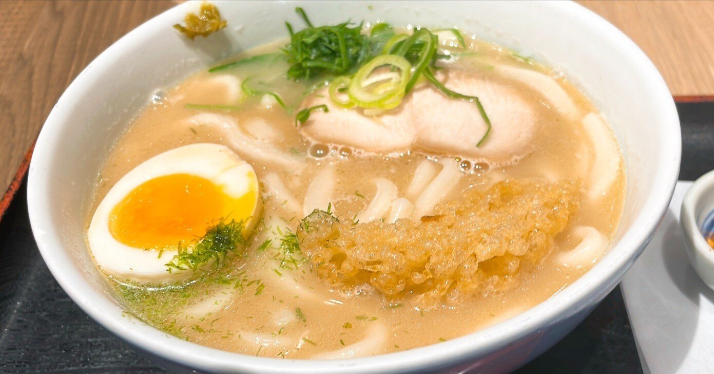 因幡うどん「博多鶏うどん」福岡空港限定！鶏の水炊きのじんわりスープ