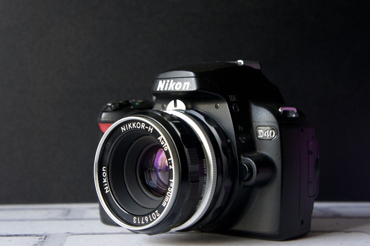 Nikon D40と豊富なアクセサリーのコンボ、購入するだけですぐに使用できます Nikon D40と豊富なアクセサリーのコンボ、購入するだけですぐに使用