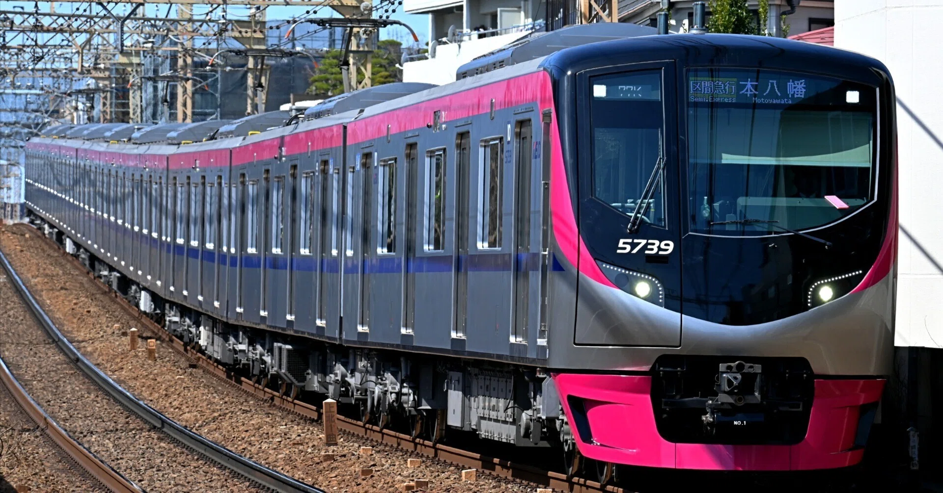 京王電鉄 最新編成の5739編成を撮ってみた！｜隣の芝生は隣の芝生