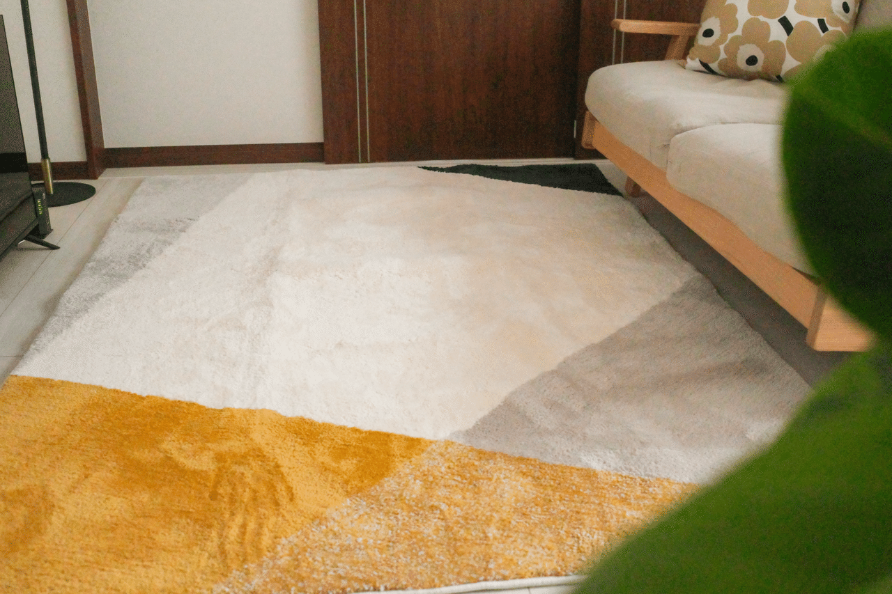 ラグの新調と暮らしの変化。サイズ選びで注意すべきポイントとは ラグの新調と暮らしの変化。サイズ選びで注意すべきポイントとは