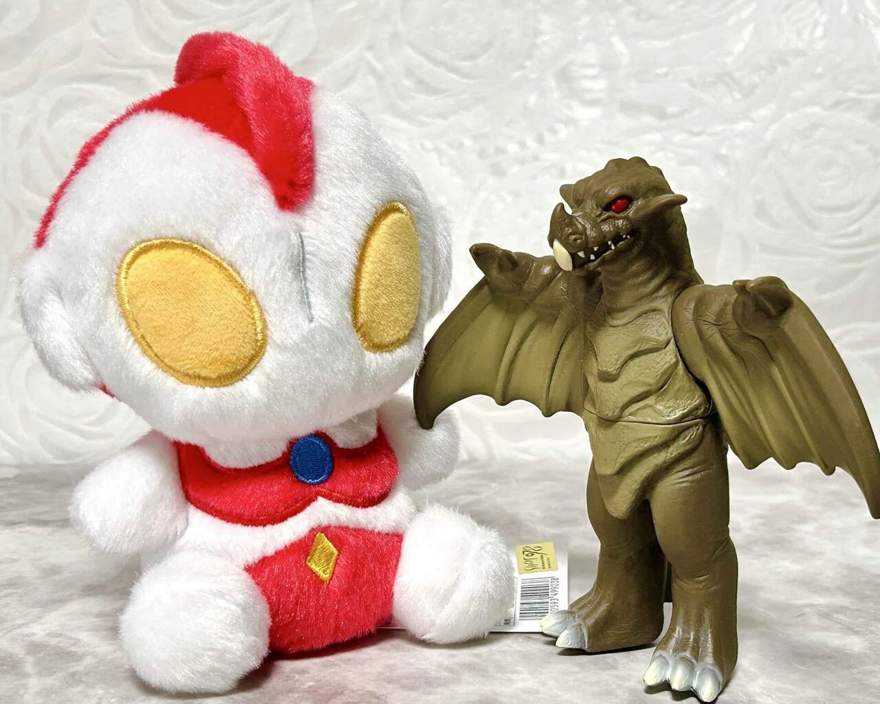 ふわふわ お座りぬいぐるみ ウルトラマン80｜たちだコロネ