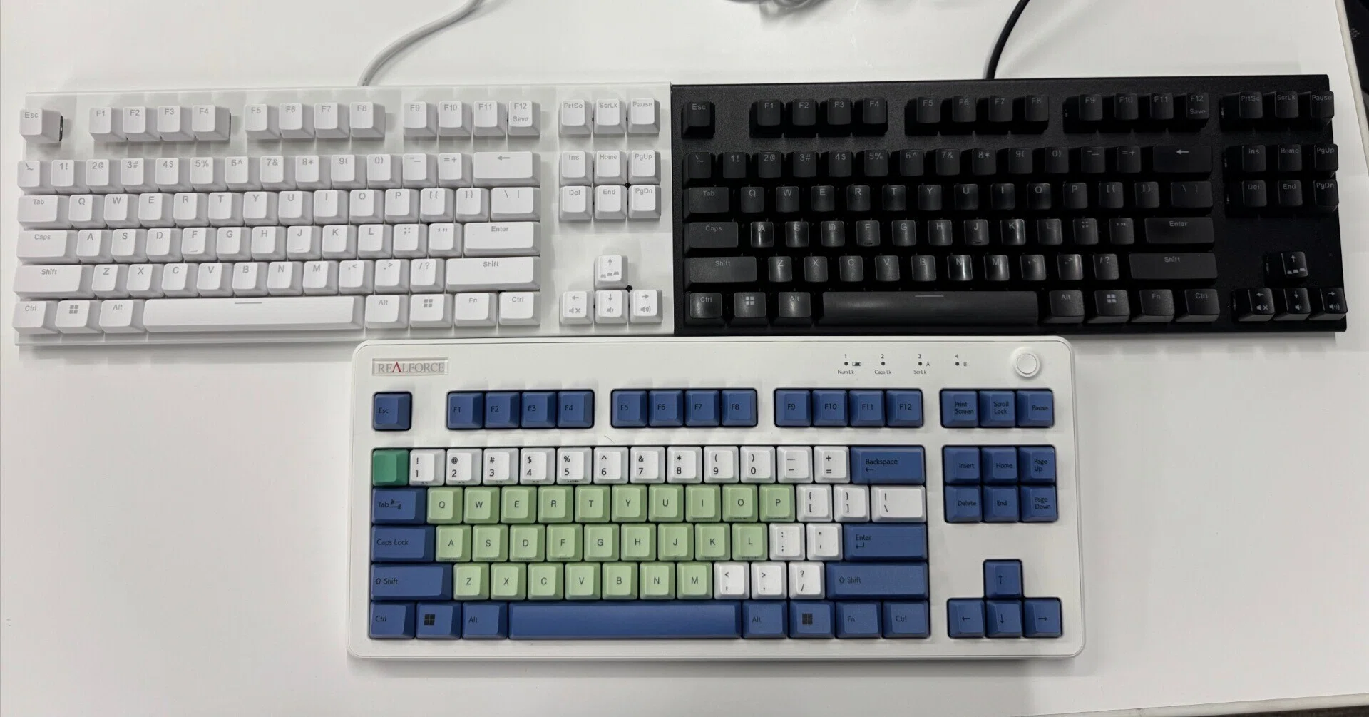REALFORCE GX1ホワイトを購入した|金森俊亮@公認会計士・税理士 REALFORCE GX1ホワイトを購入した|金森俊亮@公認会計士・税理士