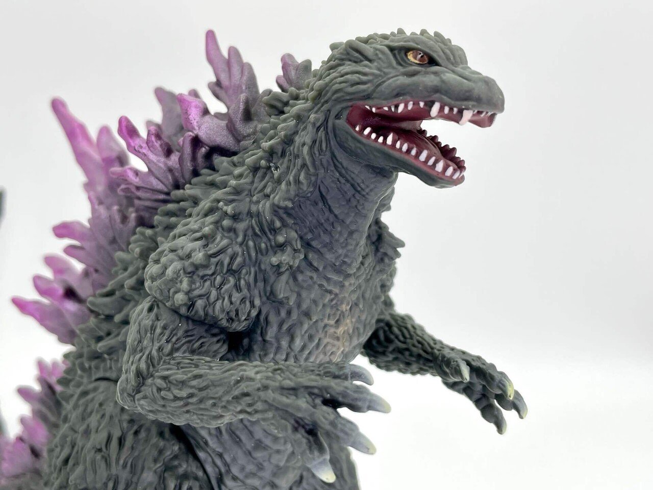 ムービーモンスターシリーズ ミレニアムゴジラ セット ゴジラ2000 ミレニアム』ミレニアムゴジラがソフビフィギュア