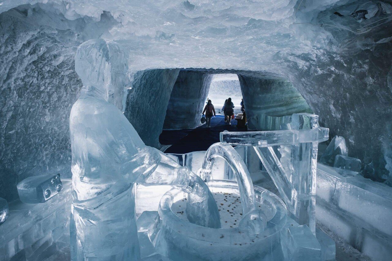 夏のスイスひとり旅🇨🇭Day6②真夏の高原に広がる雪と氷の世界(グ