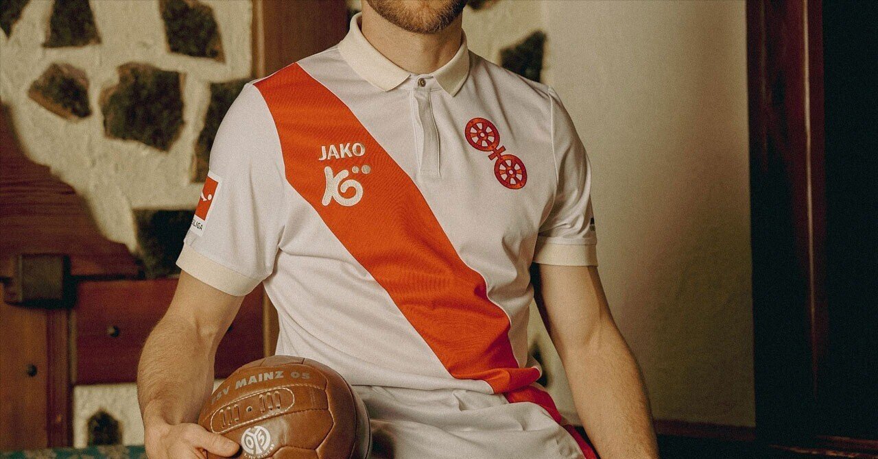 佐野海舟のマインツ、120周年ユニフォームが登場 いつもと違う