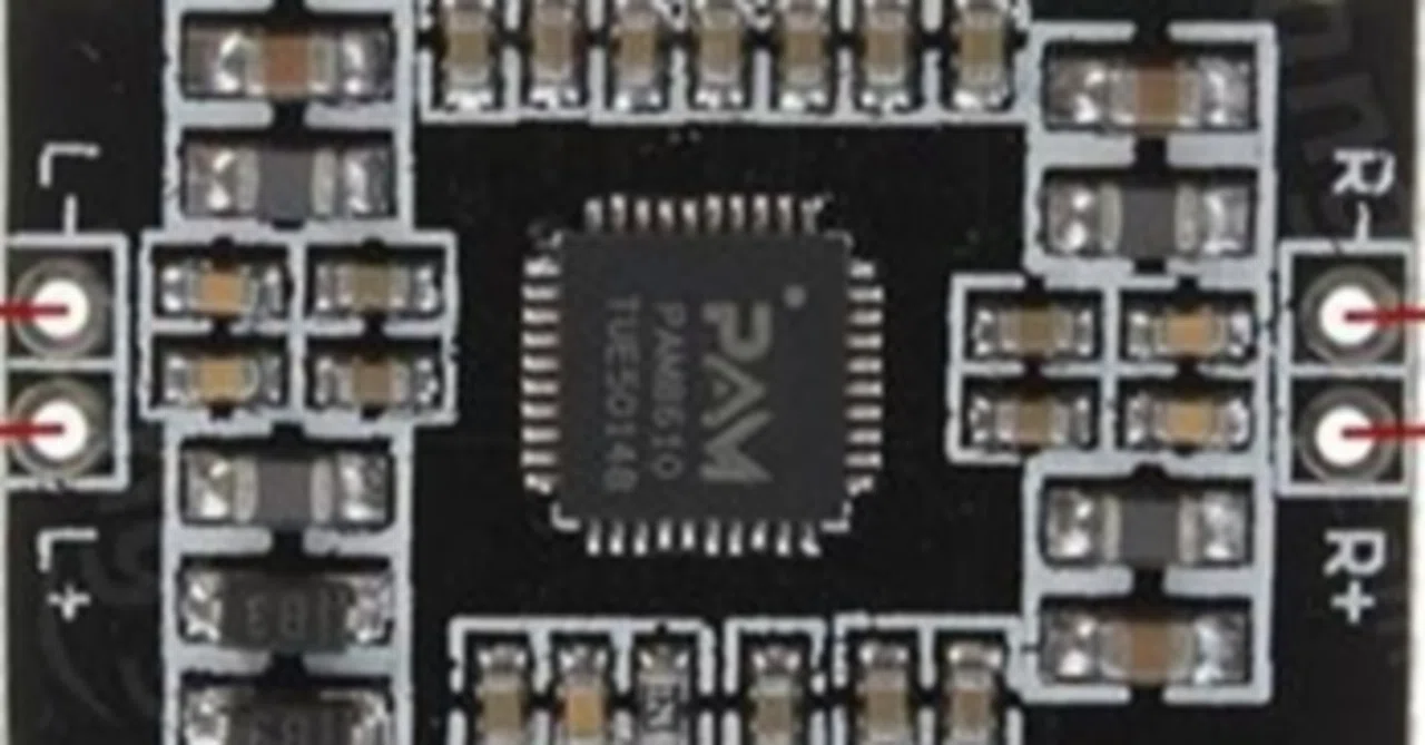 訳あり　パワーアンプ　PAM1000 半導体パワーアンプ｜takmi