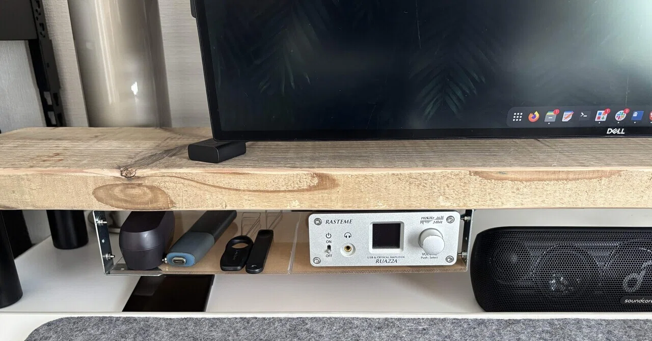 DIY】デスクシェルフに収納を追加。アクリル棚でデスク周りをもっと