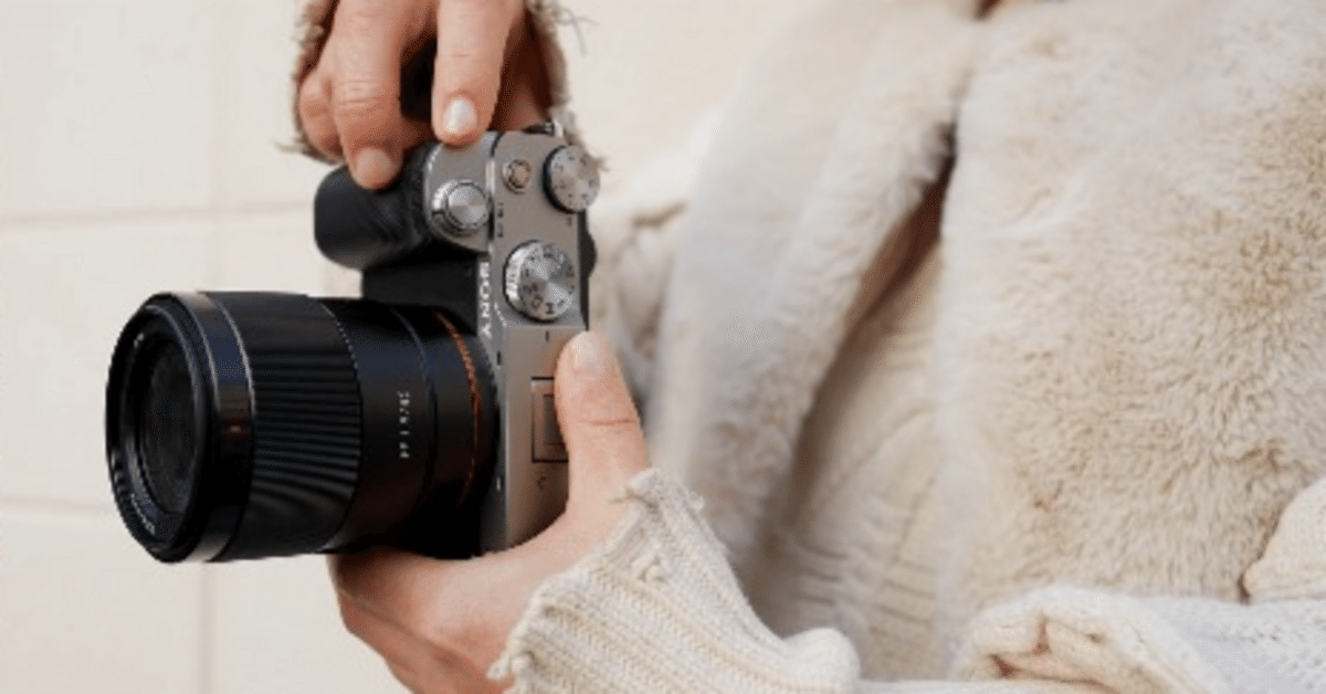 ソニー α7C II ズームレンズキット シルバー [ILCE-7CM2L S