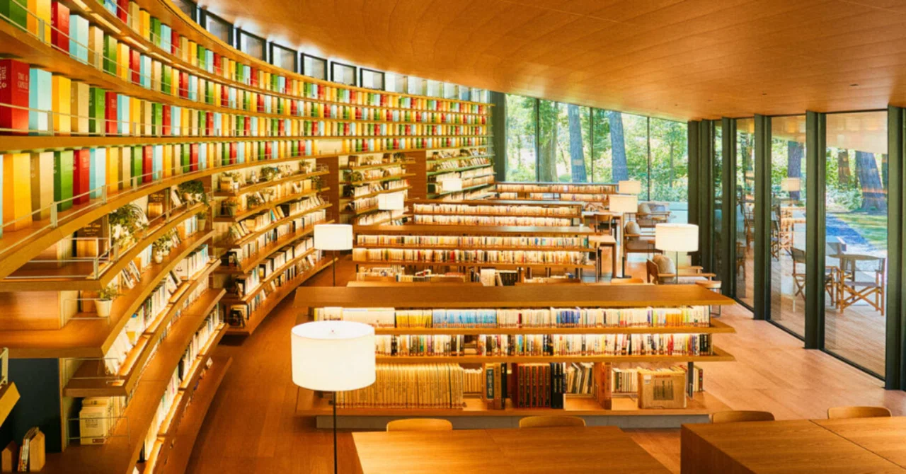 民主的な公共圏としての図書館 新公共哲学の時代に司書職を位置づけ持続させる/京都大学図書館情報学研究会/ジョン・Ｅ．ブッシュマン（単行本） 民間図書館が生みだす未来──まちライブラリーの魅力を哲学する｜大田