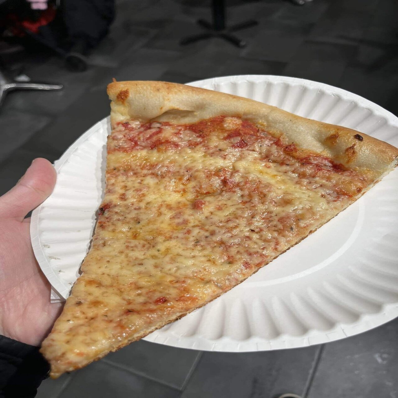 ニューヨークの1ドルピザ：安くて美味しい庶民の味｜ぐらせん@FIREまでもう一息