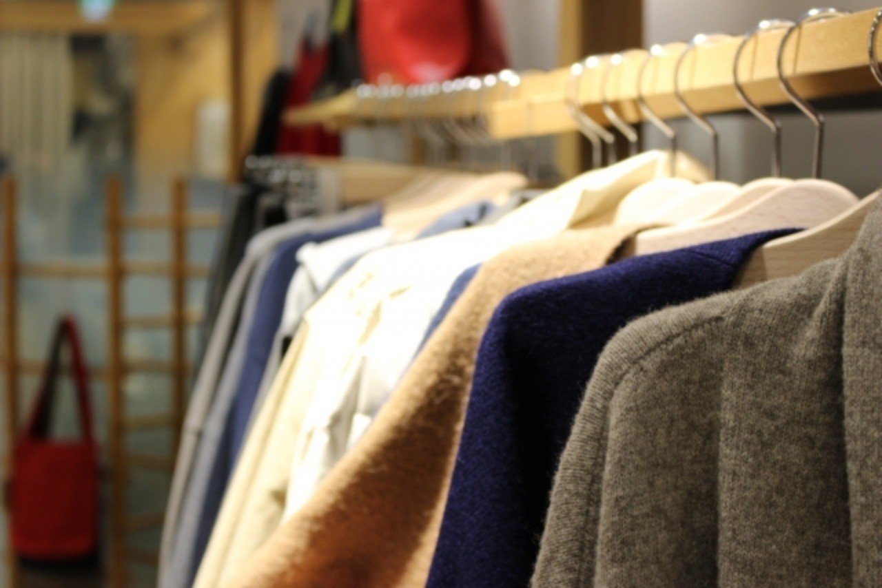 目立ちたくないときに黒は逆効果 絶対に悪目立ちしない服装とは 牧 菜々子 Note