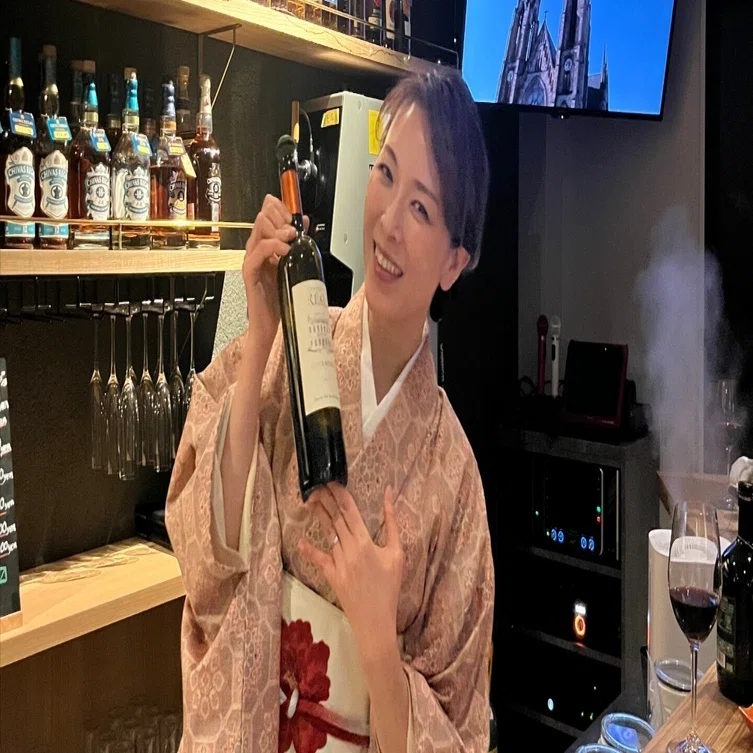 副業：スナックのママ をやってみた結果。（起業家女子にオススメする