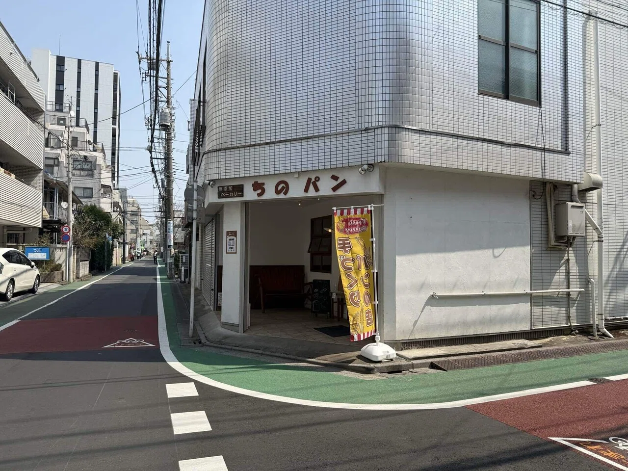 三鷹/パン屋 行列