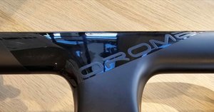 エアロダイナミクスと人間工学を融合した「オロメ エアロエヴォ