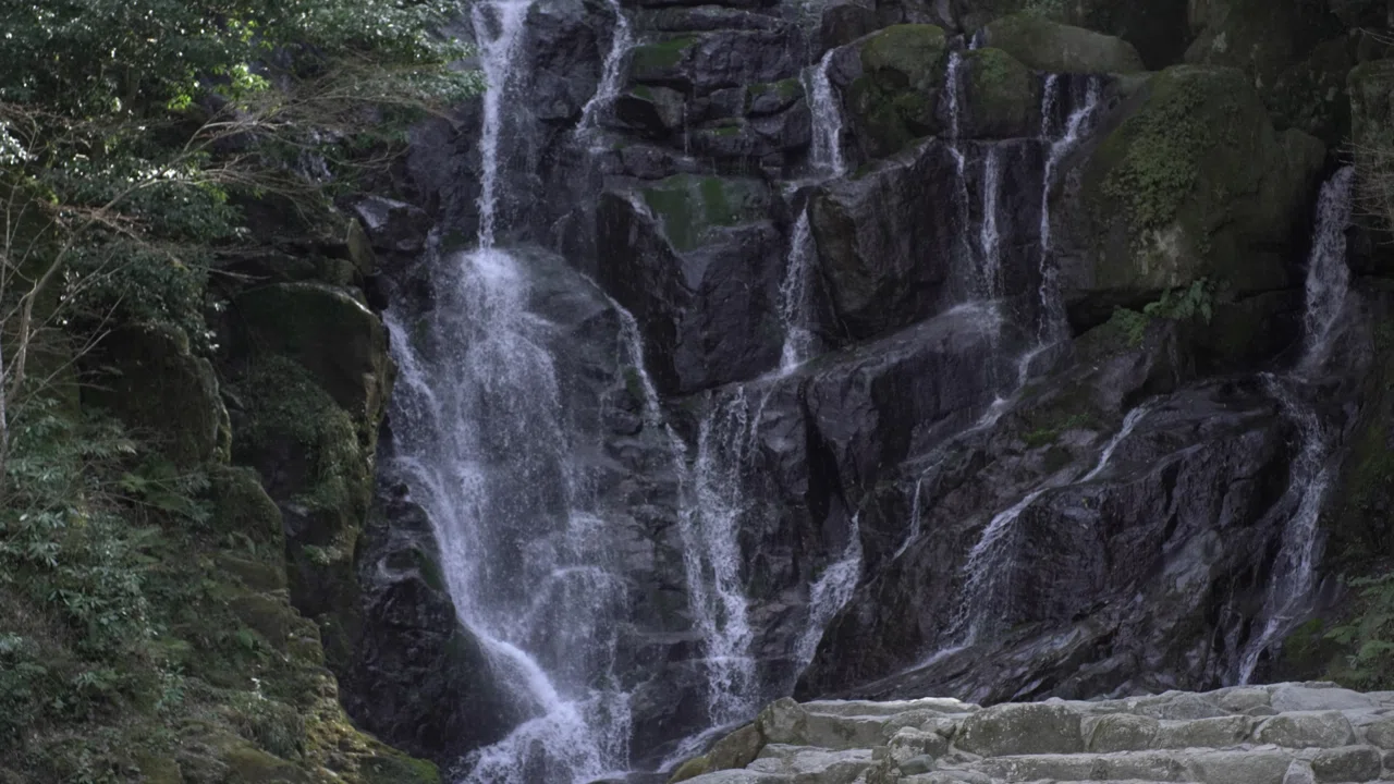 白糸の滝 白糸の滝 Shirato Falls (Itoshima City, Fukuoka)｜MELLOW TIMES IN
