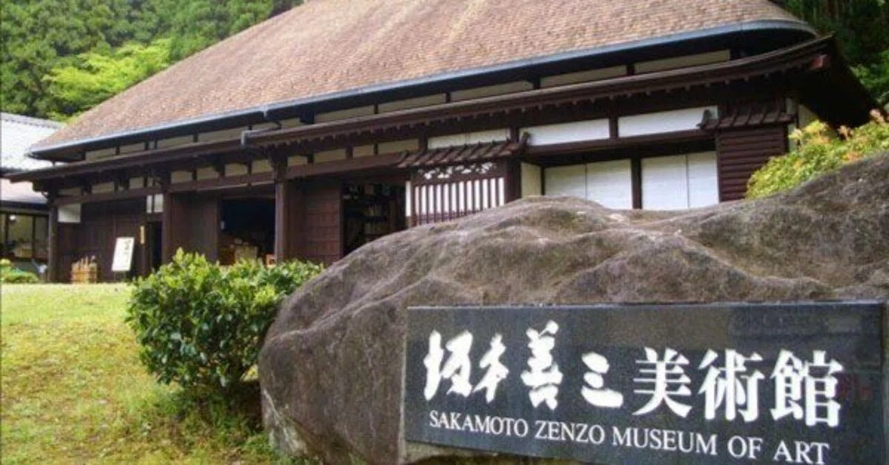 抽象画に川の流れをみた！｜坂本善三美術館｜倉戸ルカ