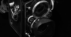 コニカ KONIFLEX 二眼レフカメラ フィルムカメラ Hexanon 新宿あたり with KONIFLEX II｜樹理庵 (Julian)