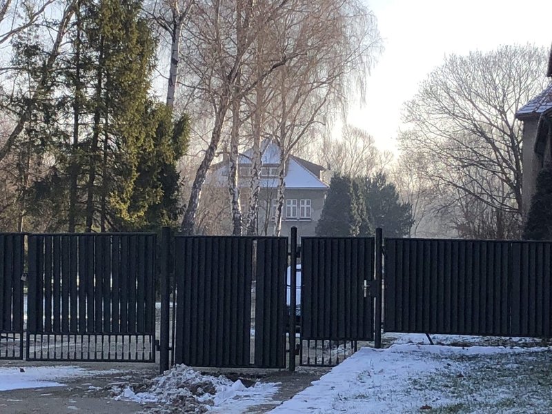 ポーランド旅行記 アウシュヴィッツ ビルケナウ 深緑野分 Note