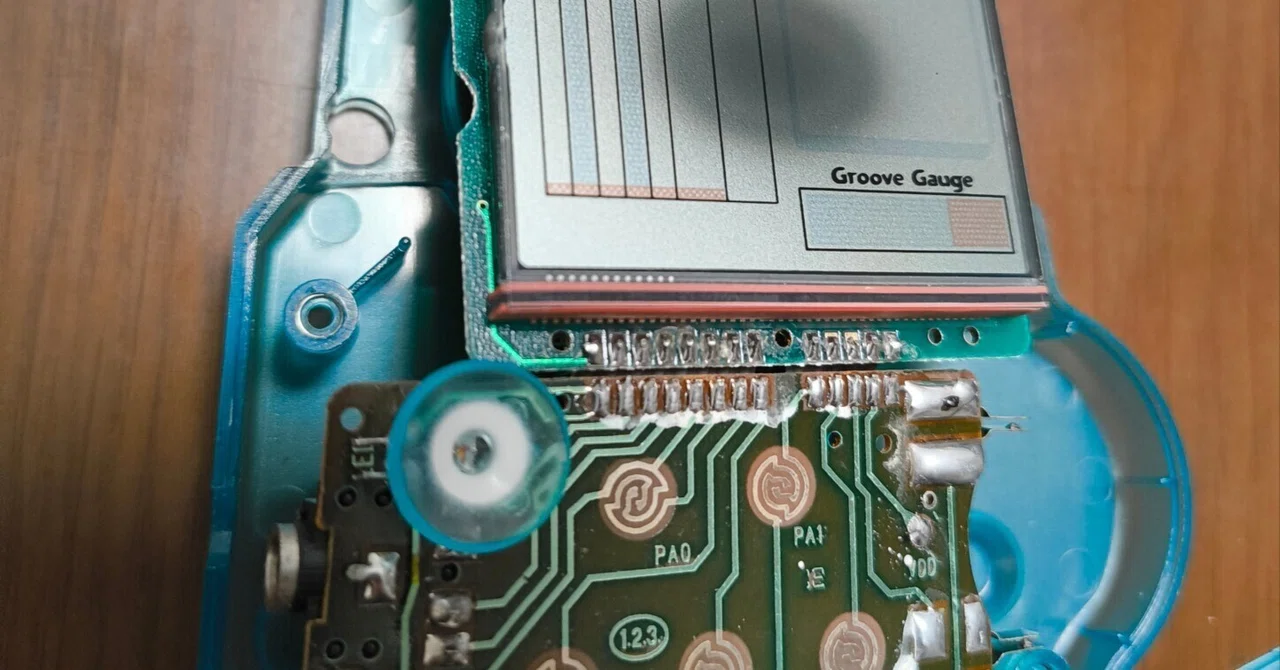 Attempting a Beatmania Pocket LCD Repair! Part 2 (Work Phase)｜ぷ。