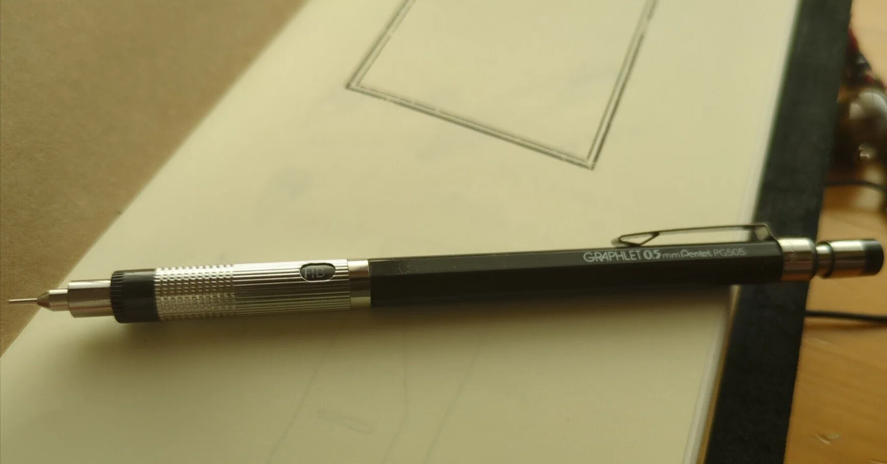 汎用性とかっこよさの両立】レトロかっこいいシャーペン、グラフレット