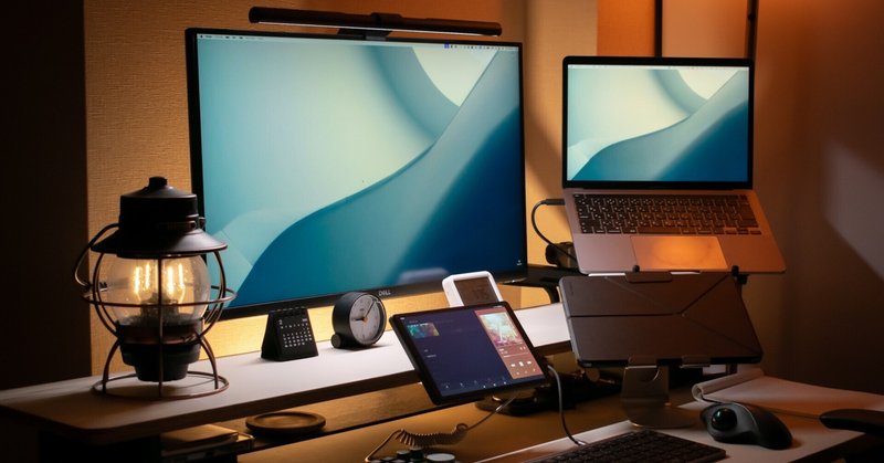 IKEAと無印良品と、Appleでつくるデスク｜マメ