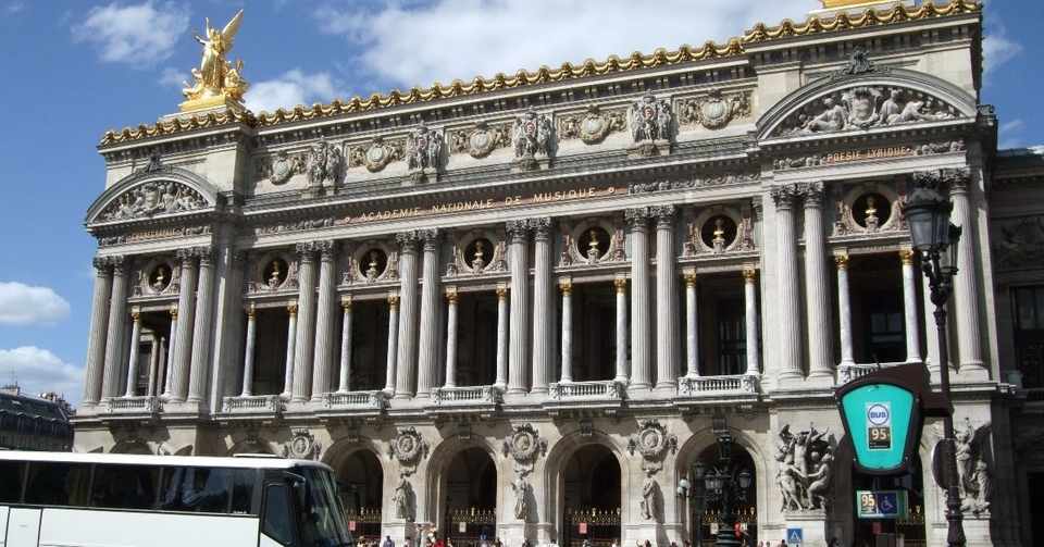 コミュ障で英語苦手な女子大生がフランスを一人旅した時の話 パリ1日目 知花莉沙 Note