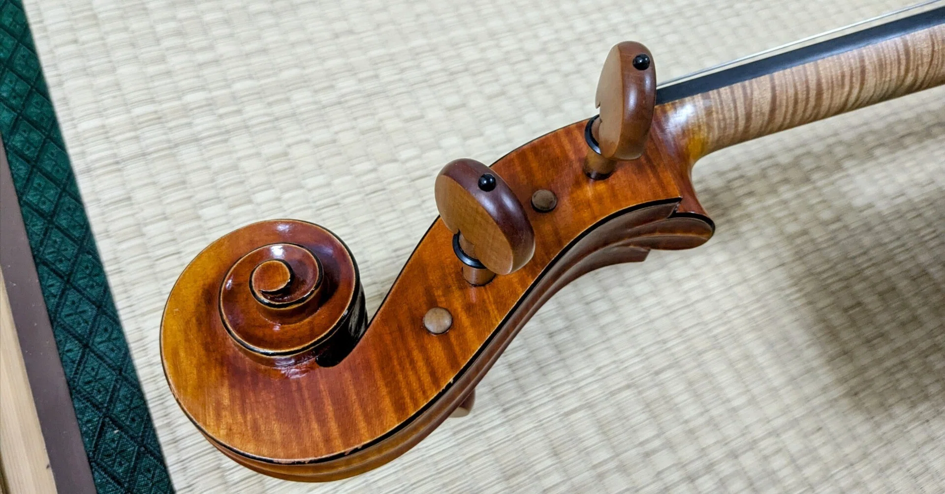 新品　現品限り　ドイツ製　バイオリン用　ペグ　柘植 新品 現品限り ドイツ製 バイオリン用 ペグ 柘植 【公式通販】
