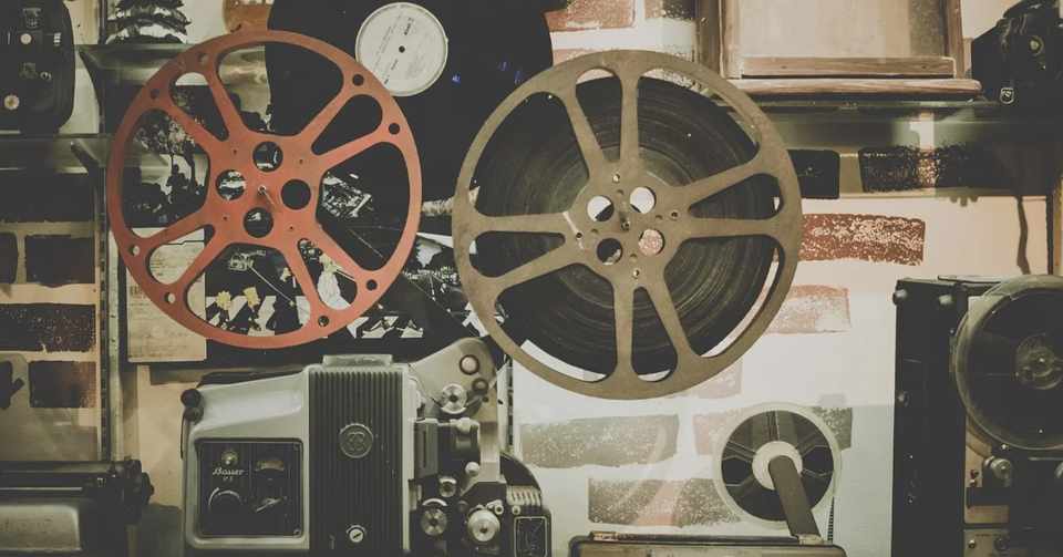 会社をサボった日は映画を見たくなる 阿澄るか Note