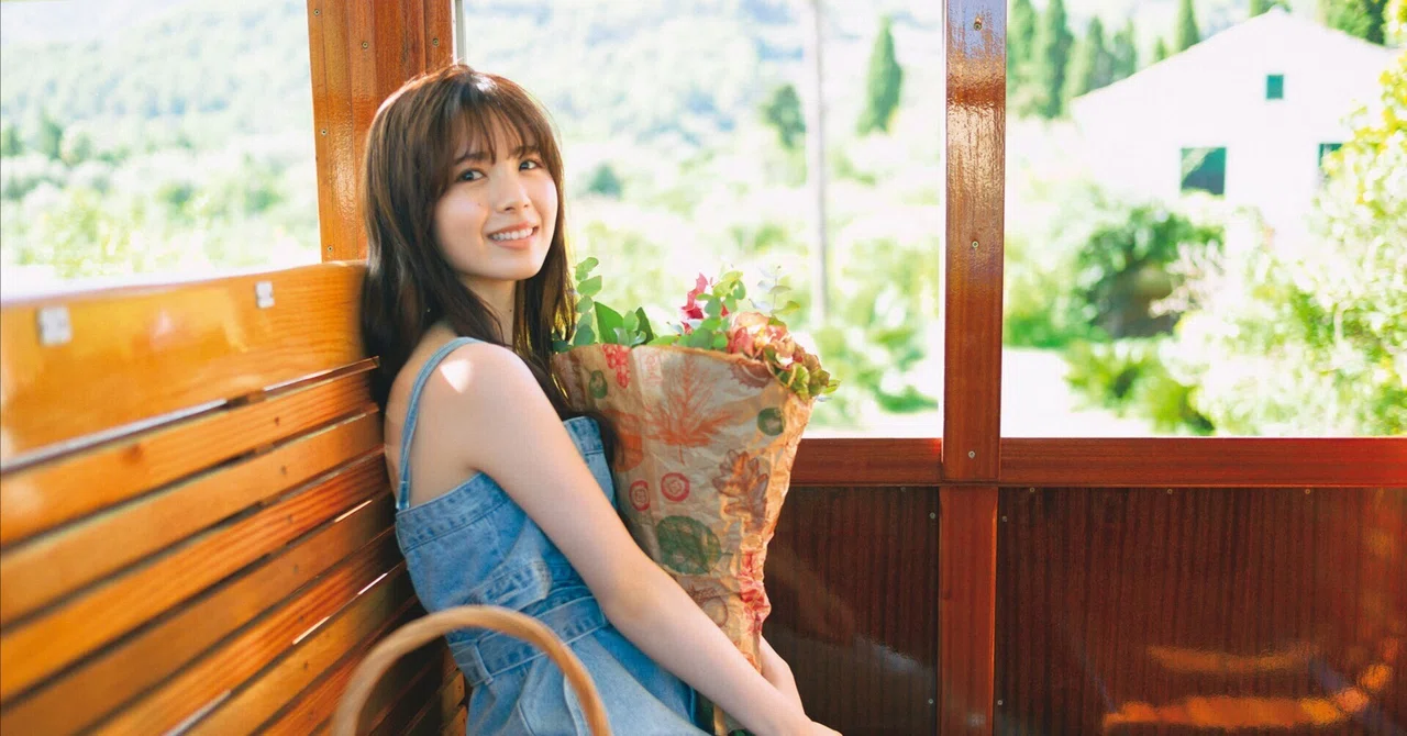 เปิดจอง Nogizaka46 Tsutsui Ayame 1st Photo Book 「Kanjou no Sukima  display picture 1