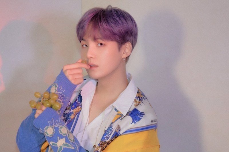 ≪BTS≫値段高すぎ！？BTS（防弾少年団）のペルソナの衣装を分析
