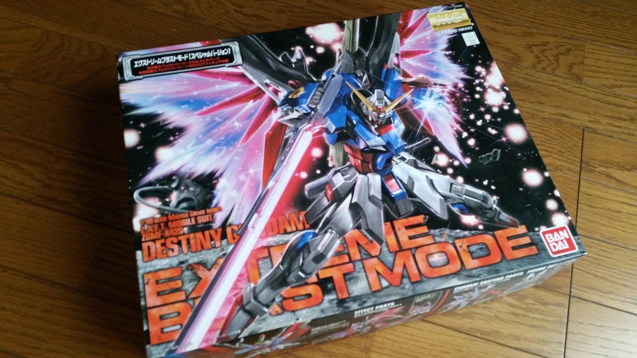 今回のキットはmg デスティニーガンダムエクストリームブラストモードです 光の羽やシンとキラの1 のフィギュアが付属してたりします Mg ストライクフリーダムガンダムフルバーストモードと対と言っ たるぷ Note 今回のキットはmg デスティニーガンダムエクストリームブラストモードです 光の羽やシンとキラの1 のフィギュアが付属してたりします Mg ストライクフリーダムガンダムフルバーストモードと対と言っ たるぷ Note