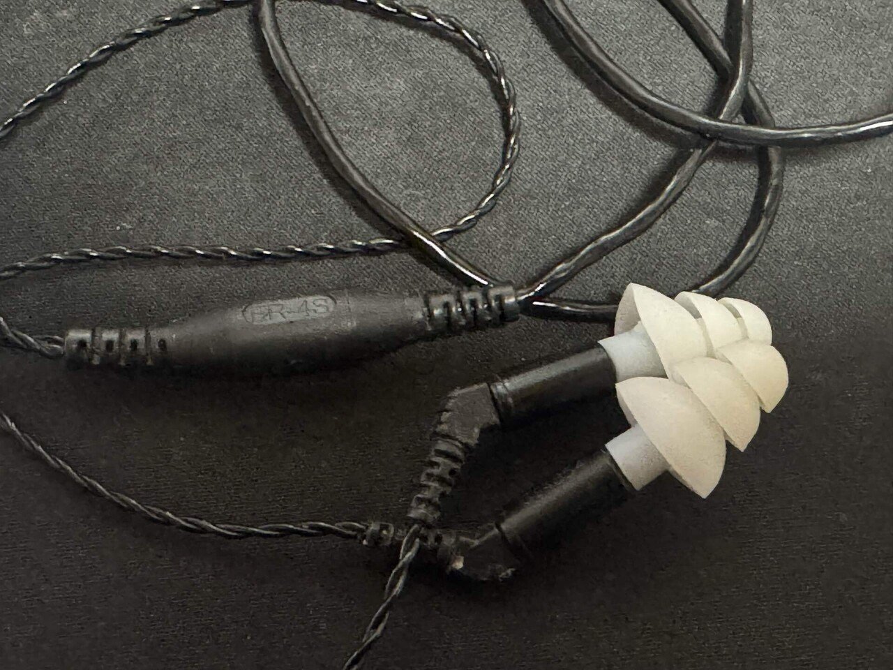 ガジェット】イヤホンYU9 AUDIO U-554の話｜えに