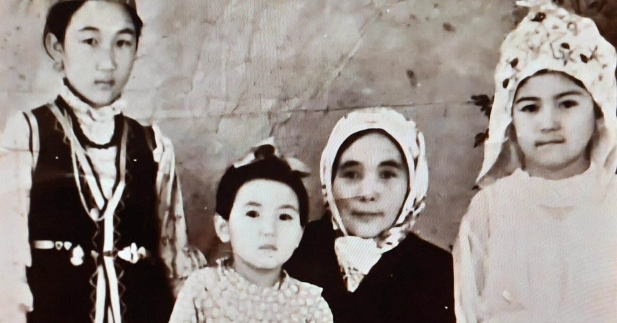 超希少限定非売品／洋書：セミパラチンスク核実験場跡の安全性確保の取り組みレポート 核実験を生き延びてーセミパラチンスクの証言①マイラ・アベノバ