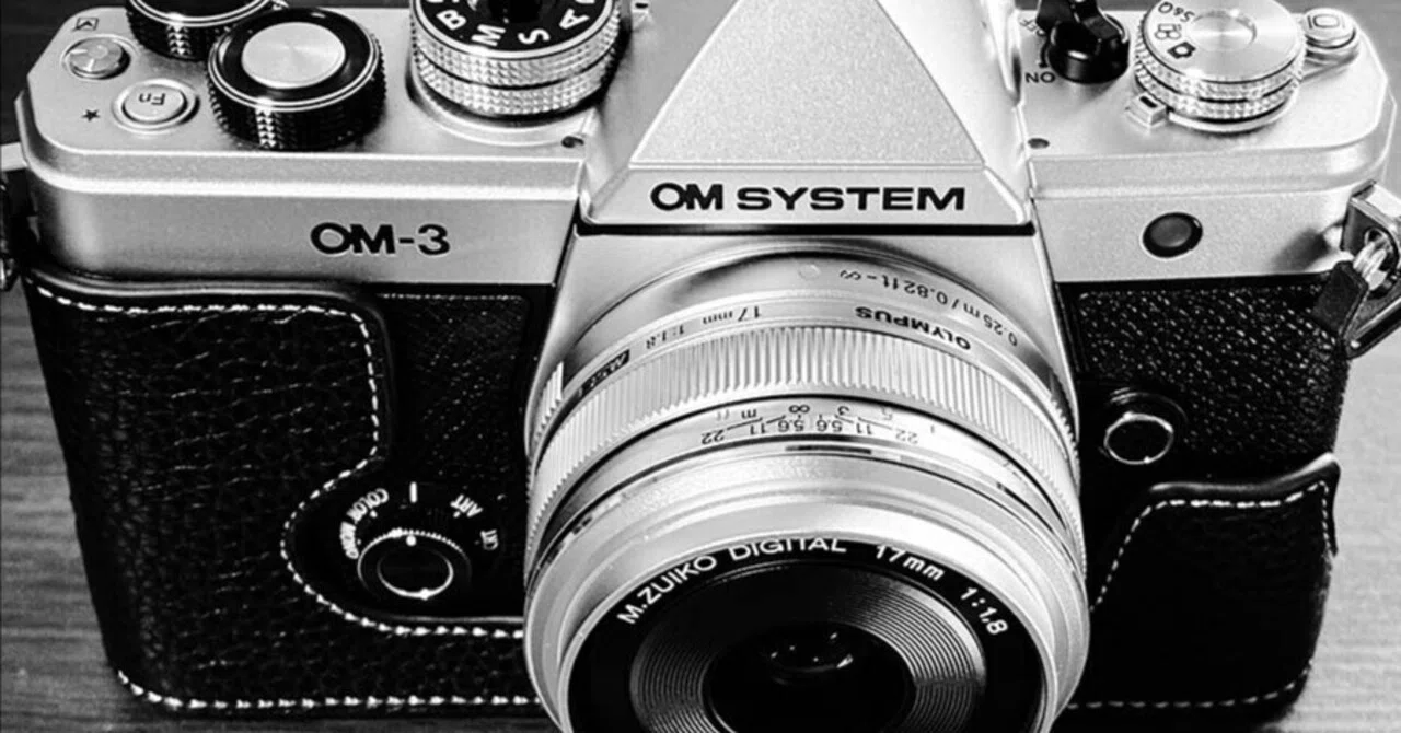 OM-3の革ケースとキャンペーンが届いた話｜borichan | 旅するカメラ