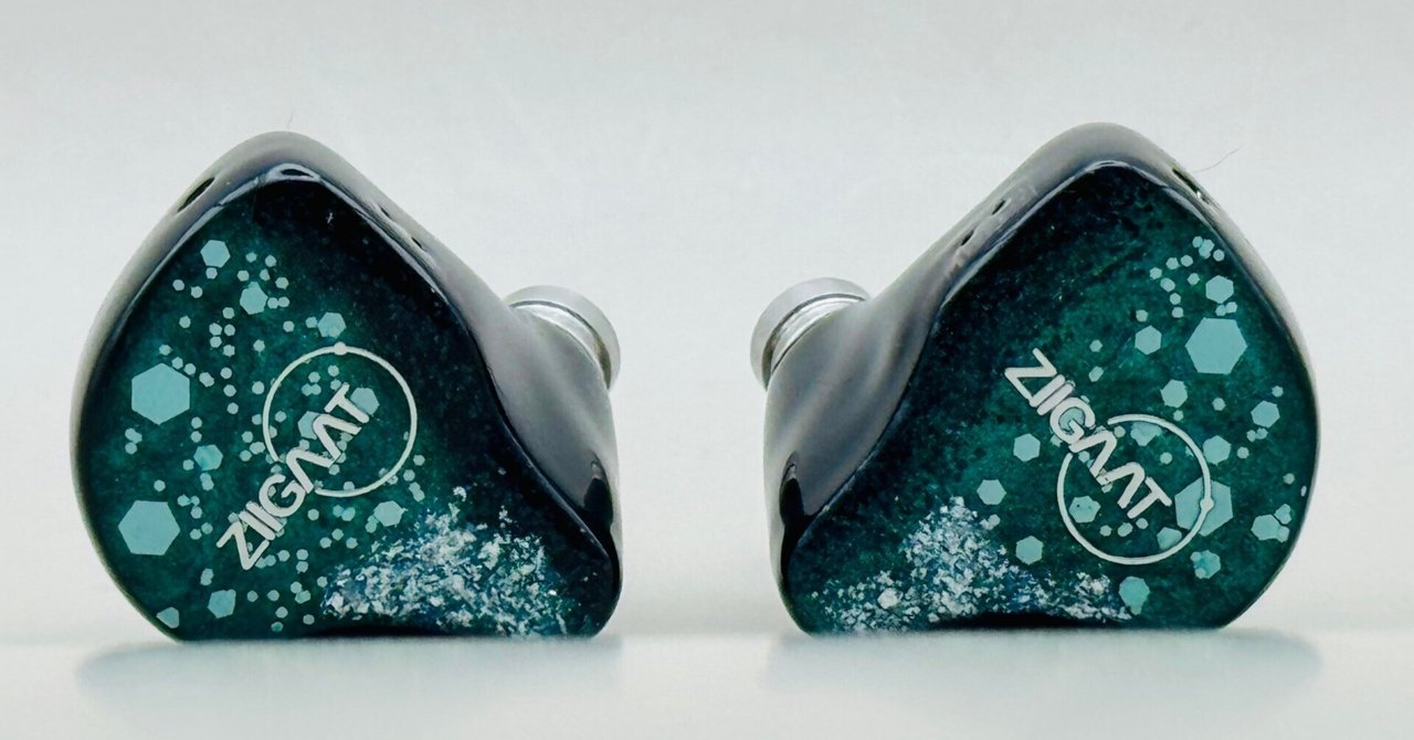 ZiiGaat Arcanisのレビュー｜ラルフ・ヒンクリー