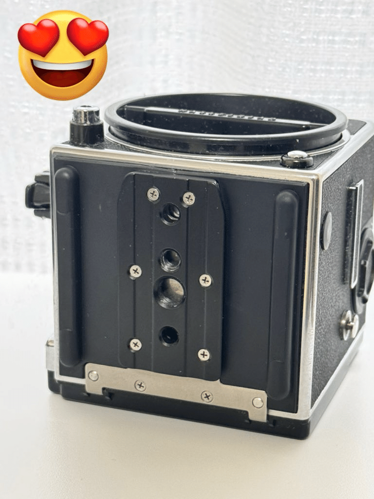 【おまけ元箱付】 ハッセルブラッド HASSELBLAD フィルムバック カメラ Hasselblad instax SQ Back[001]｜ナリタタツヤ/cutarena