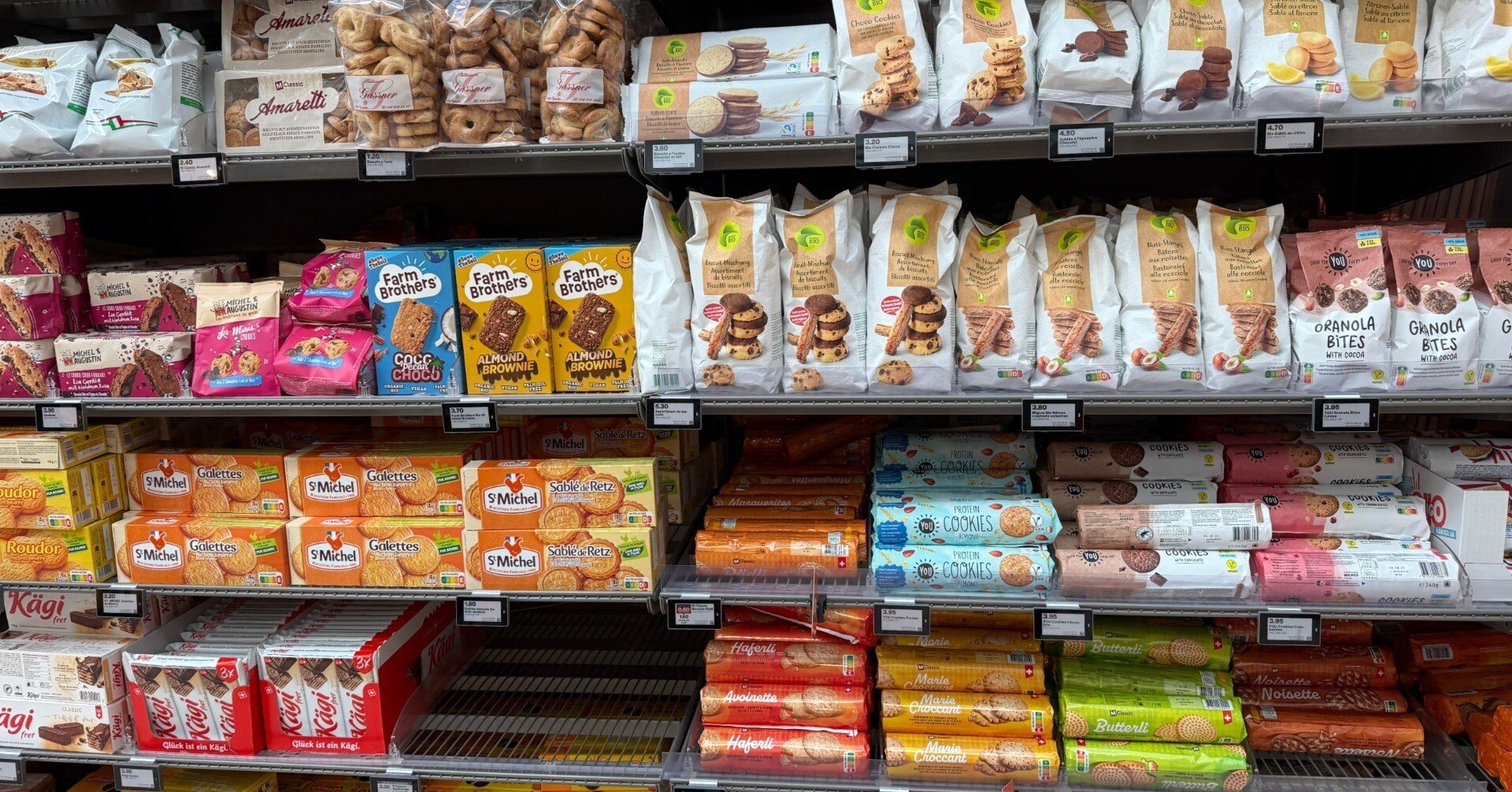 🇨🇭スイス生活 | ティータイムに合うお菓子を求めて三千里｜今日も