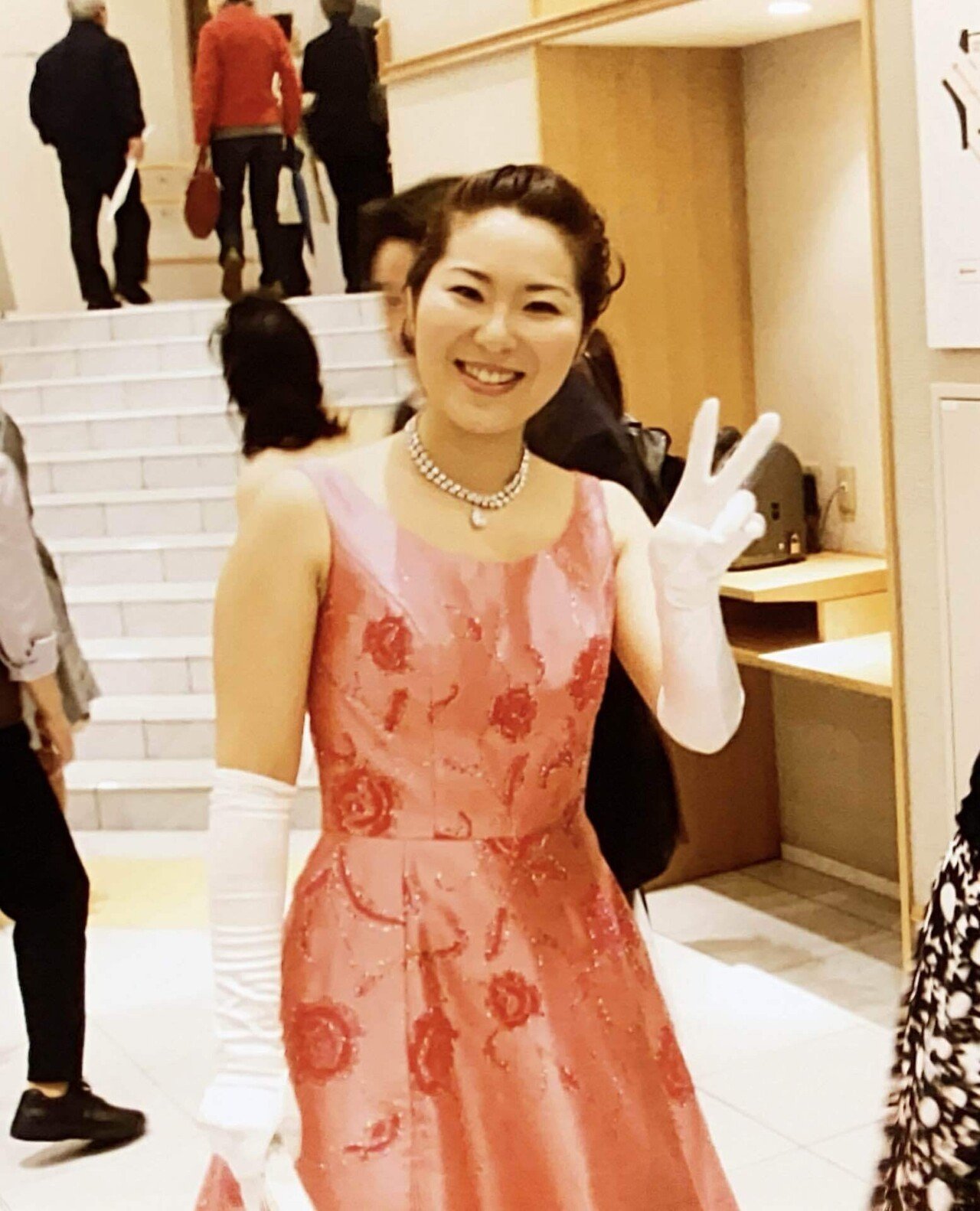 舞台を彩る魔法 - 私のドレス選び｜オペラ歌手 別府美沙子