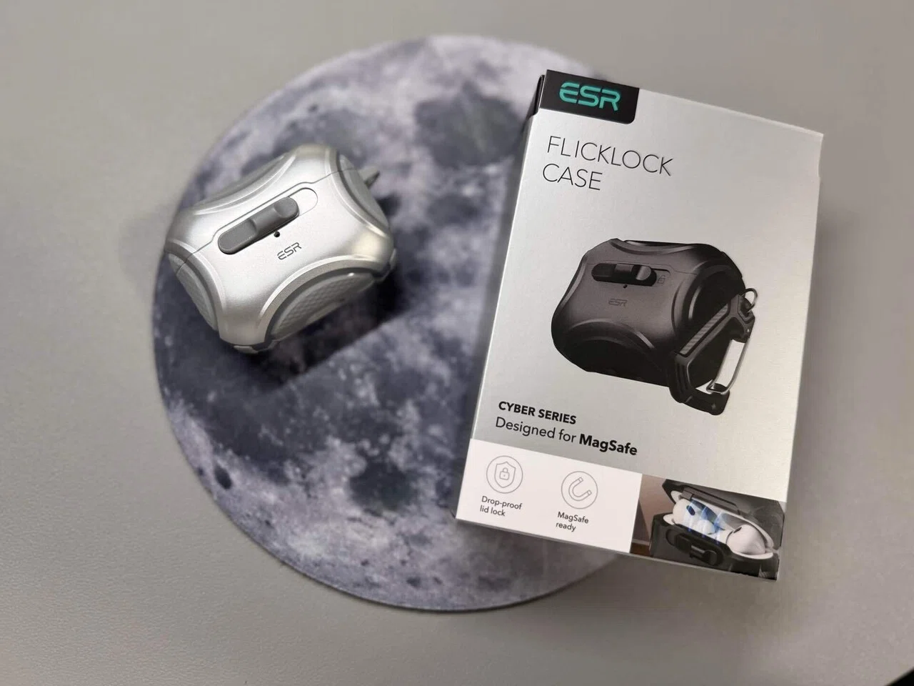 ガジェットレビュー】ESR AirPods Proケース – MagSafe対応×落下防止で
