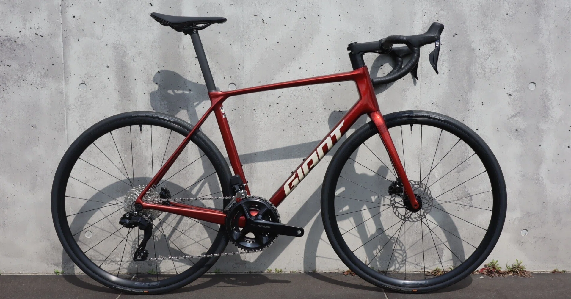 TCR ADVANCED 1 DISC KOM 店頭試乗車 30%OFF!!さらに!GIANT/CADEXギア TCR ADVANCED 1 DISC KOM 店頭試乗車 30%OFF!!さらに!GIANT/CADEXギア