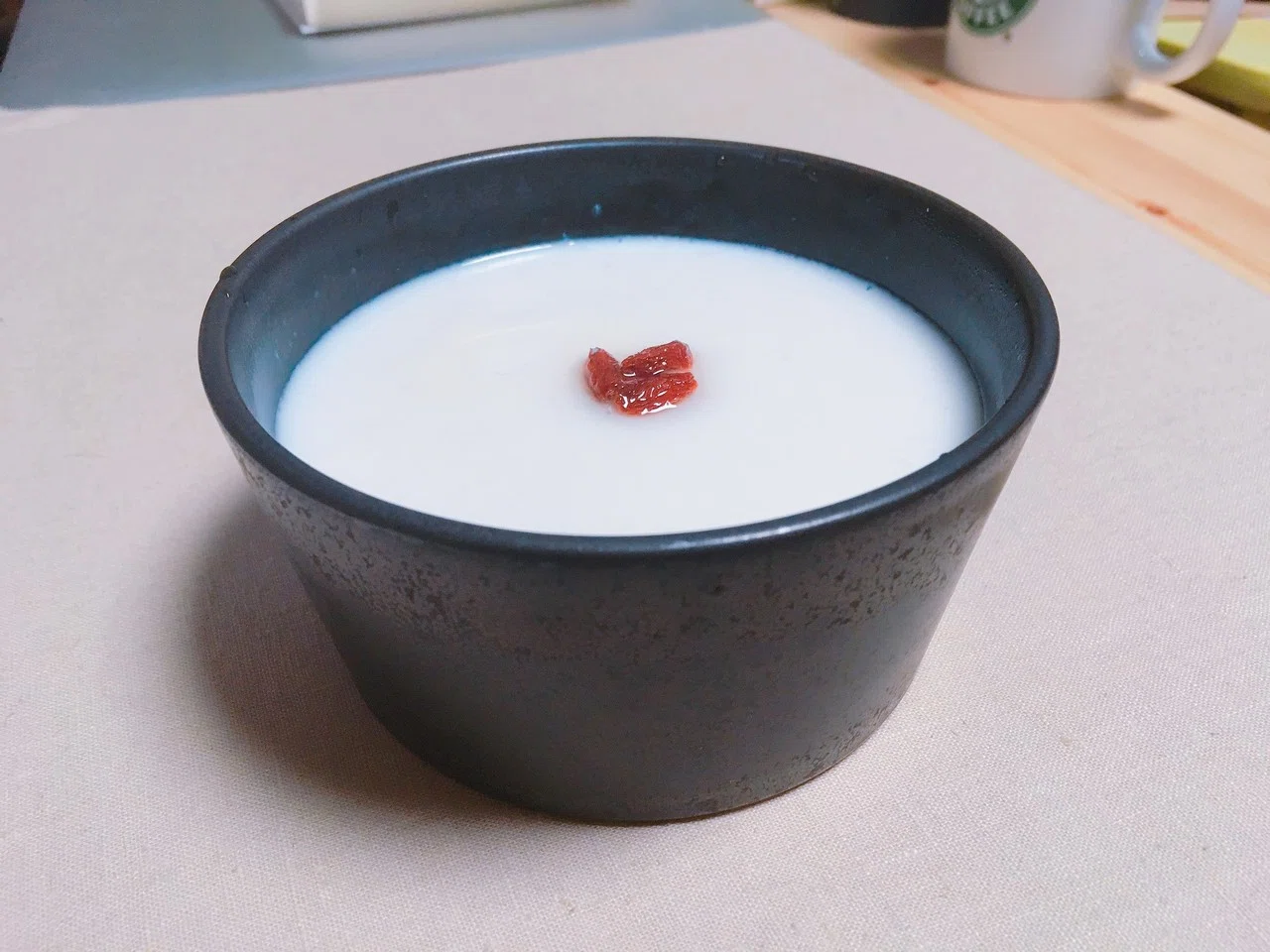 美しい食器で魅せる杏仁豆腐｜エフゲニーマエダ（平成林業。）