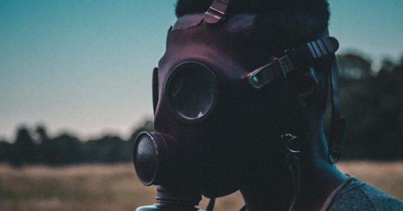 雑記 ガスマスク女子高生がマチェーテを片手に戦車と激しくアクションする Azitarou Note