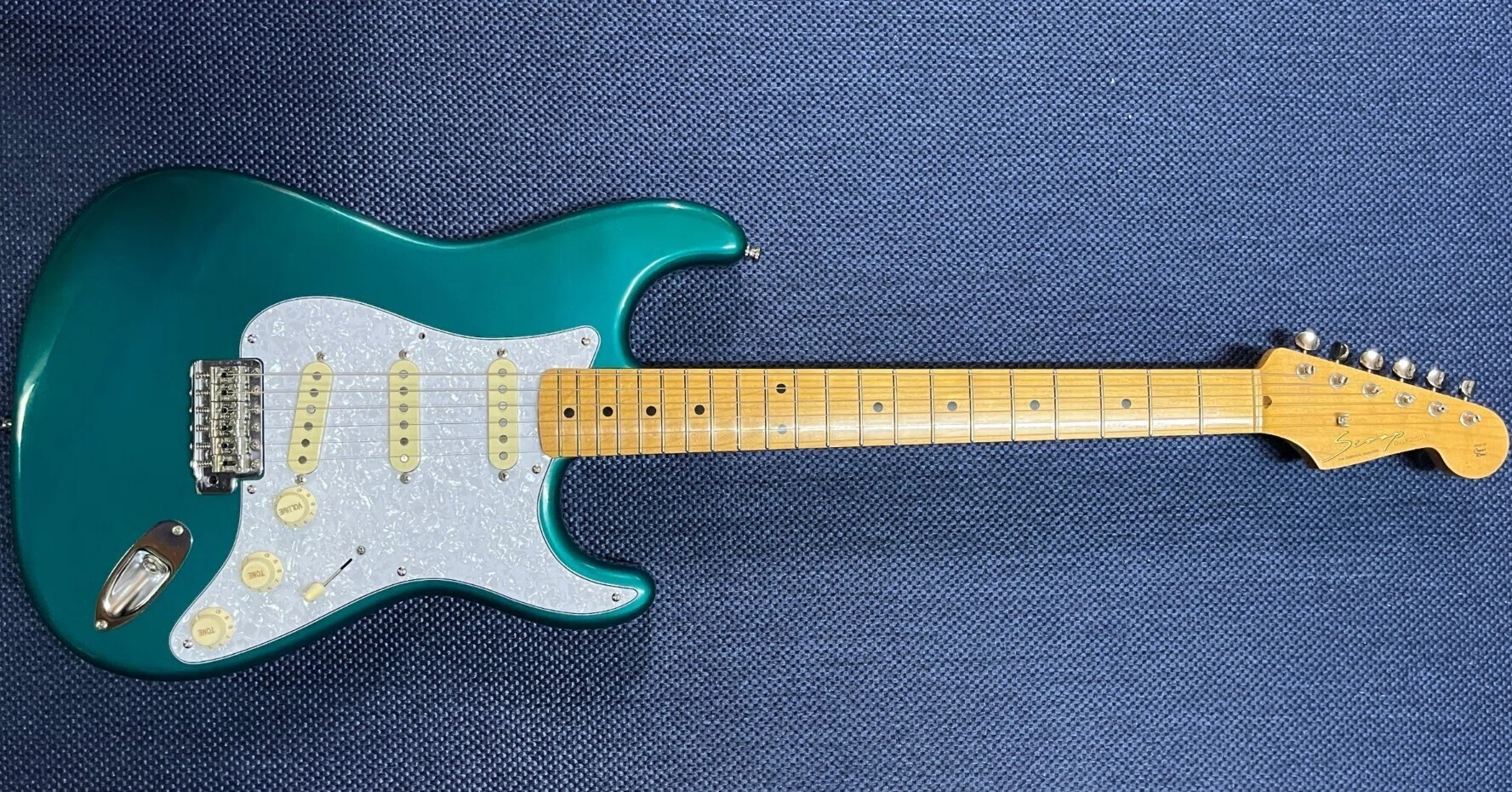 HISTORY ストラトキャスタータイプのギター 現物画像HST-Standard2 3TS 