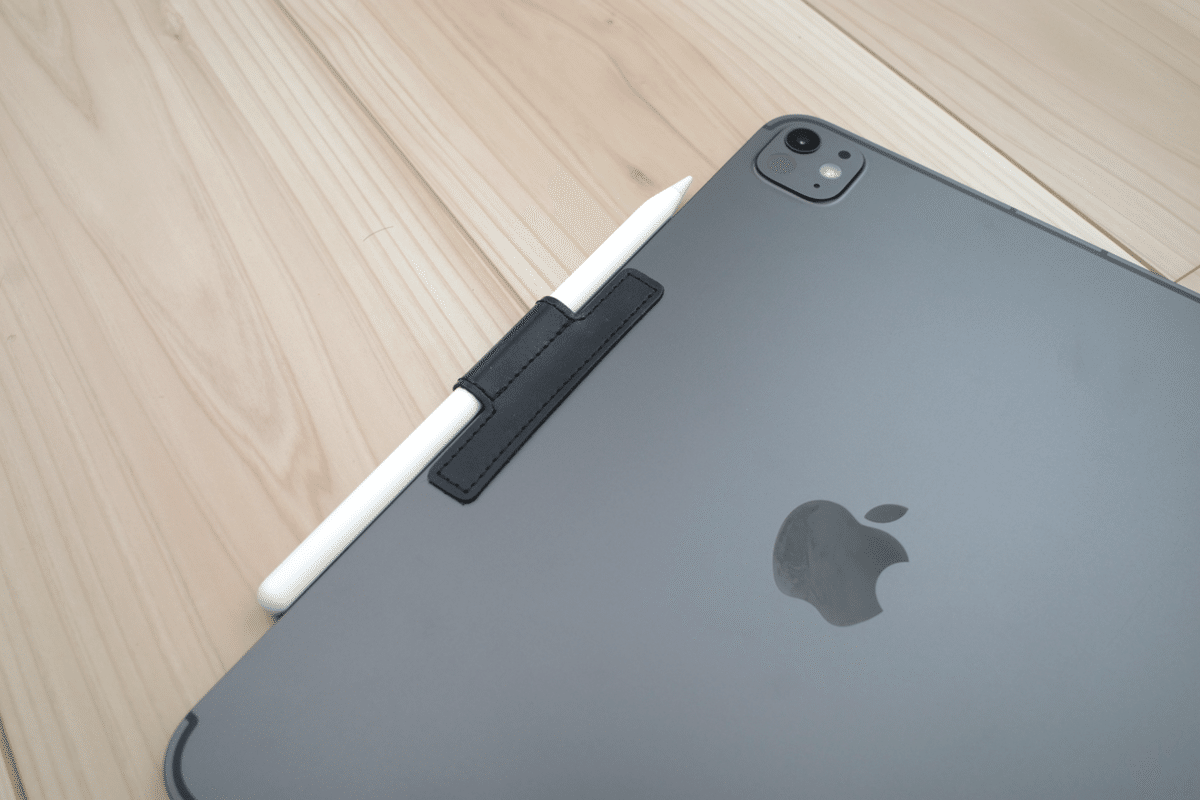 iPad Pro 本体 とApple Pencil2 Smart Folioつき 純正アクセサリと併用で、側面保護とApple Pencilを一緒に