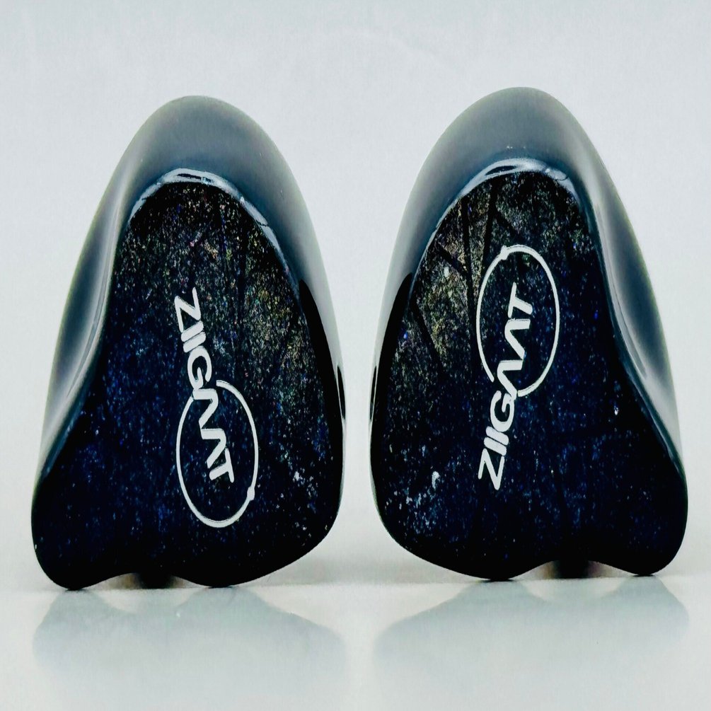 ZiiGaat Lushのレビュー｜ラルフ・ヒンクリー