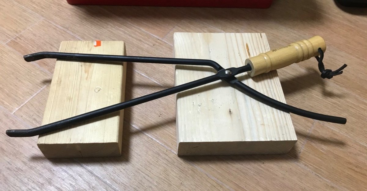 yuckyasimocrafts tsuki_s_asi 薪バサミオピネル MAKIBASAMI】 見た目と機能性を兼ね備えた薪バサミ by neru