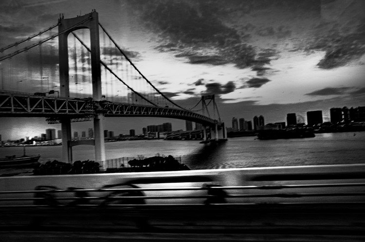 @ Tokyo Bay, #Tokyo.   #写真好きな人と繋がりたい　#レインボーブリッジ　#東京湾　#ゆりかもめ　#モノクロ