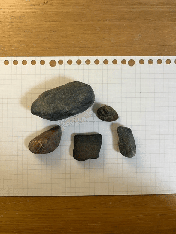 沖縄で拾った人みたいな石 沖縄で拾った人みたいな石