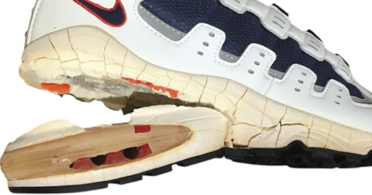 スニーカーの加水分解｜Tokyo Speakeasy