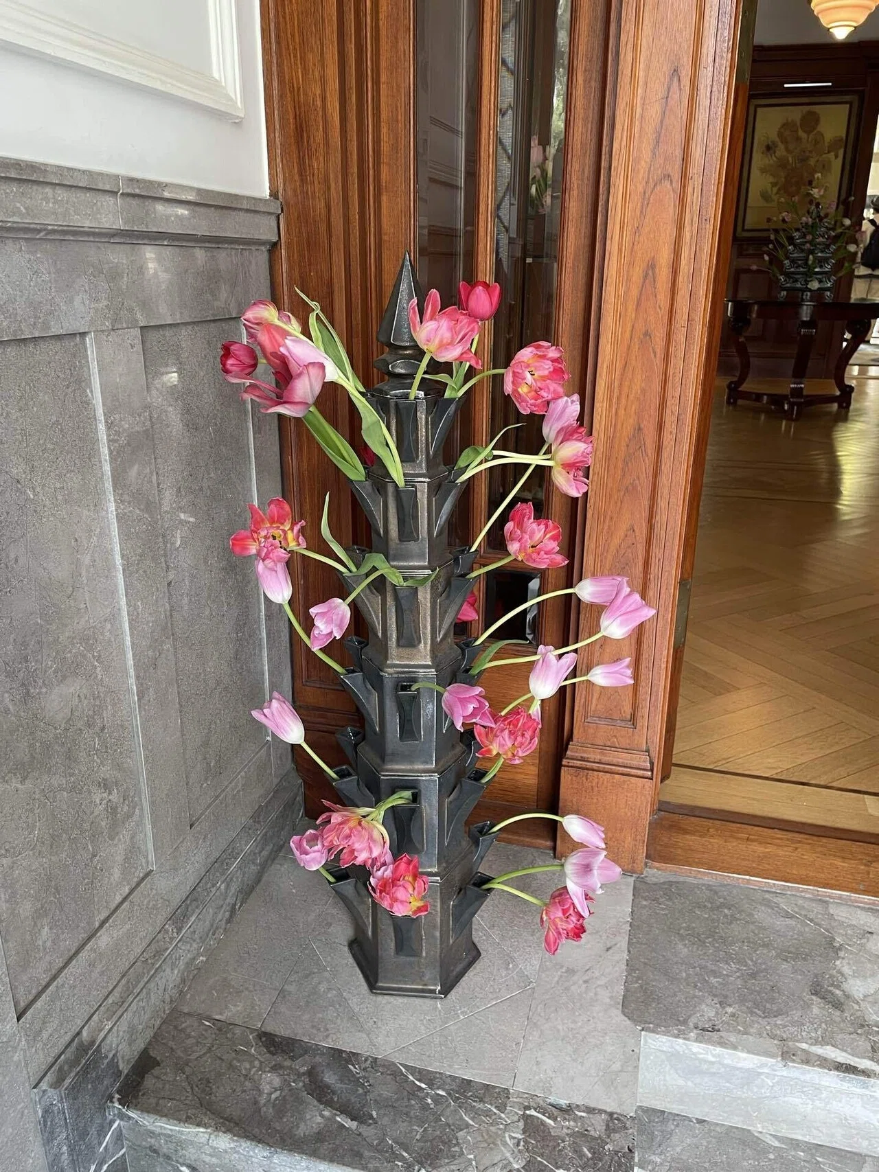 アレッサンドロ・ラホ花瓶のピンクの花 リトグラフ